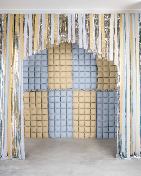 Foil balloon curtain double-sided, beige-blue