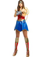 Nuostabiosios moters superherojės lasso atributas