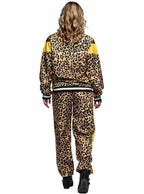 80-ųjų sportinis kostiumas su leopardo raštu