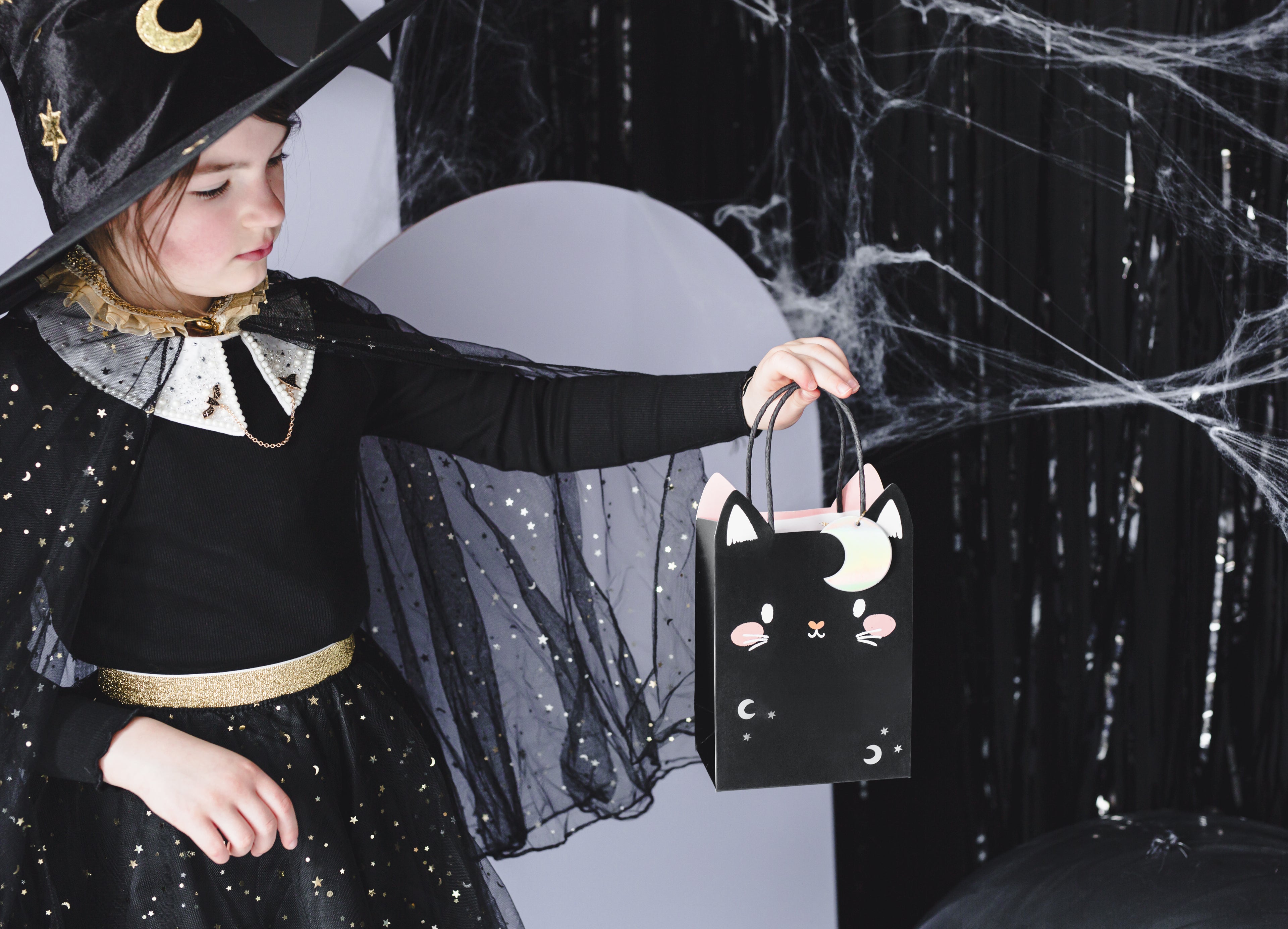 Costume for a girl - Cape - Teminis.lt