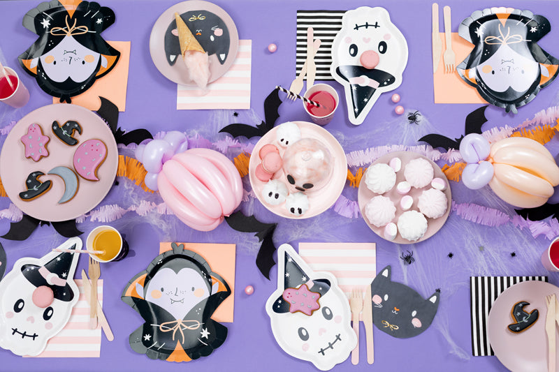 Dracula-shaped Paper Plates - Teminis.lt