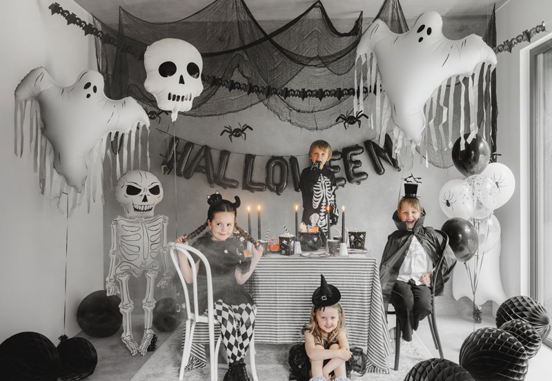 Skull-shaped Foil Balloon - Teminis.lt